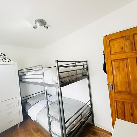Beautiful Home In London With Easy Access To Central London Sutton  Exteriér fotografie