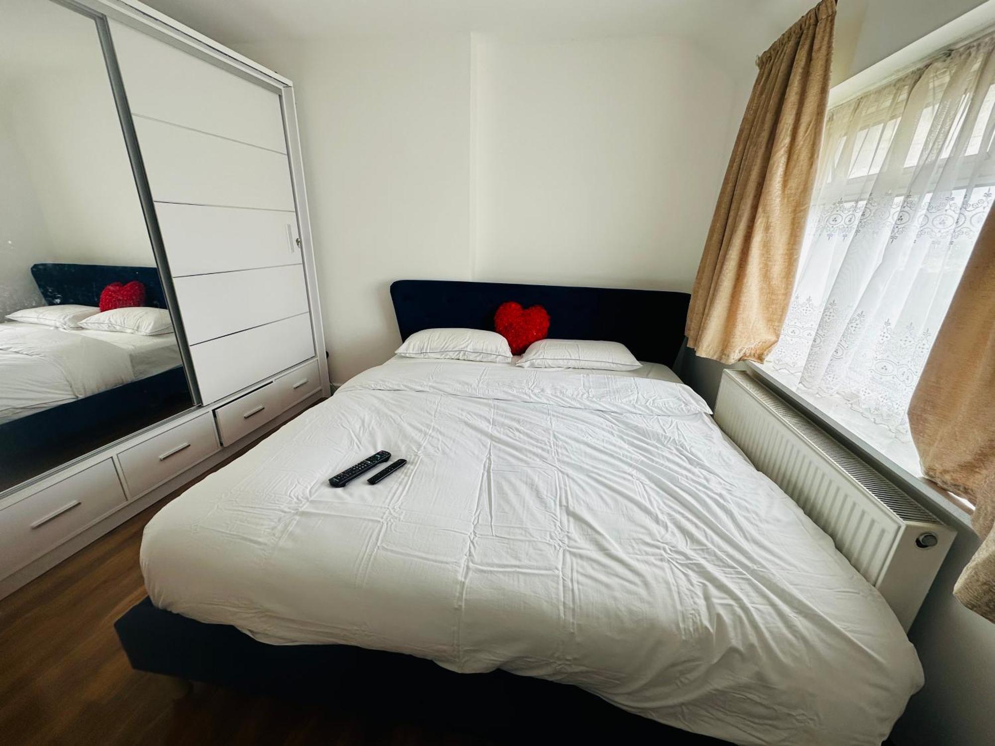 Beautiful Home In London With Easy Access To Central London Sutton  Exteriér fotografie