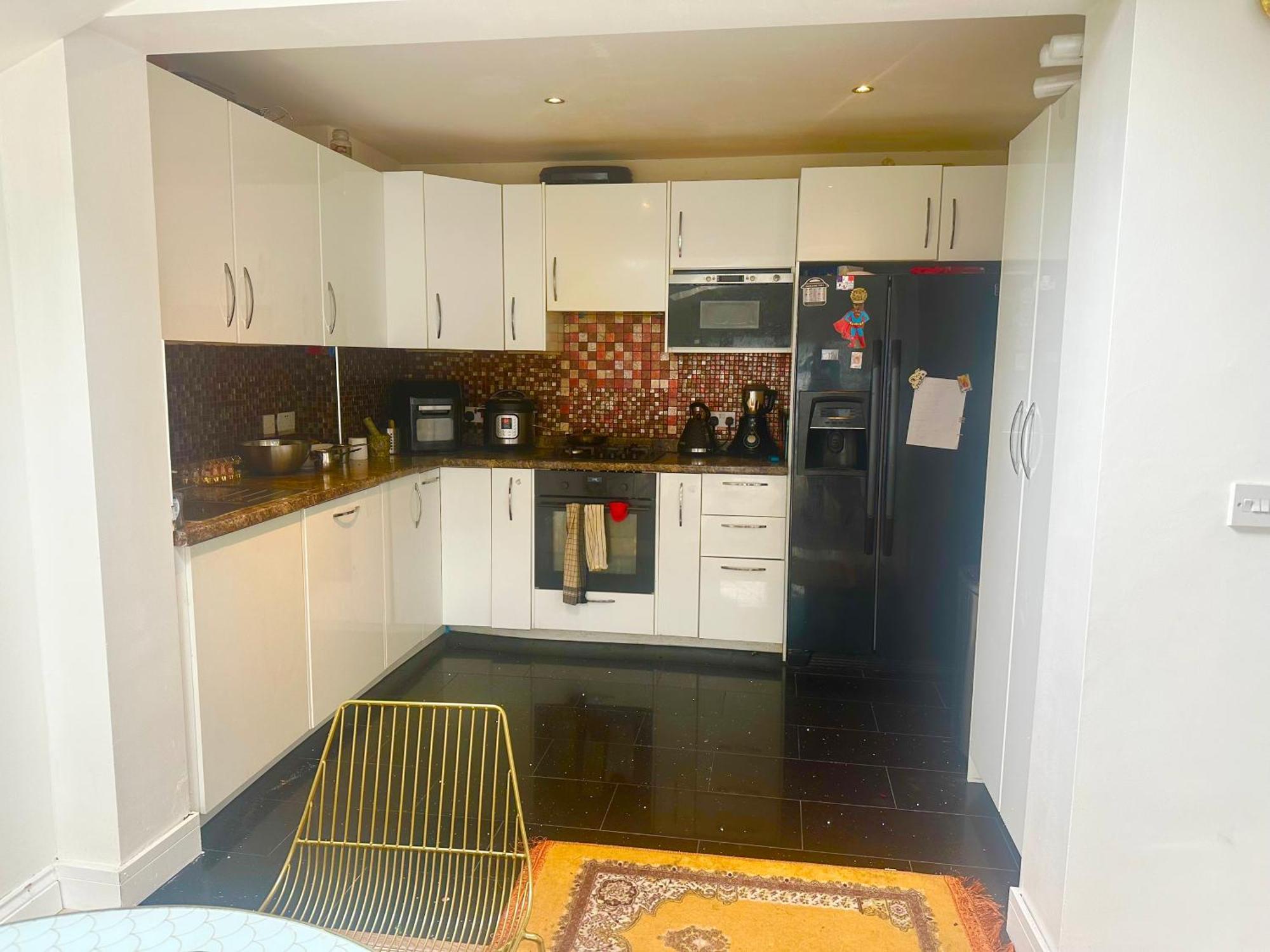 Beautiful Home In London With Easy Access To Central London Sutton  Exteriér fotografie
