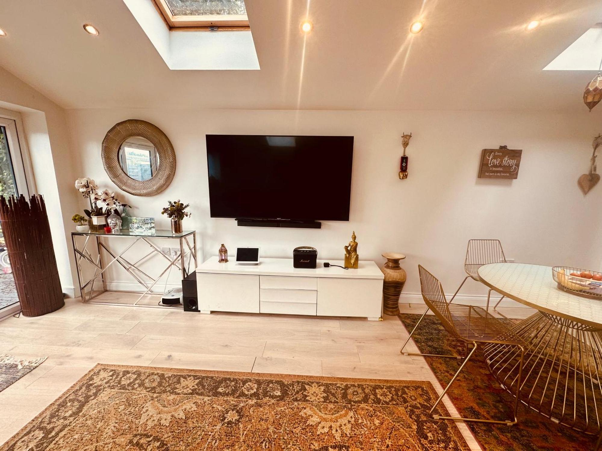 Beautiful Home In London With Easy Access To Central London Sutton  Exteriér fotografie