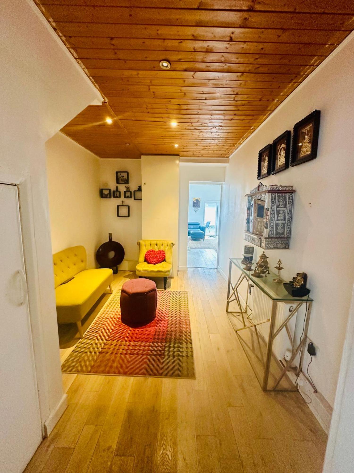 Beautiful Home In London With Easy Access To Central London Sutton  Exteriér fotografie